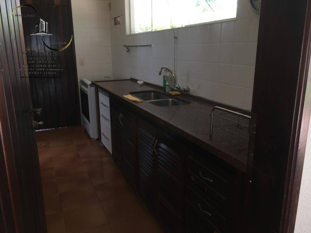 Casa à venda com 3 quartos, 250m² - Foto 4