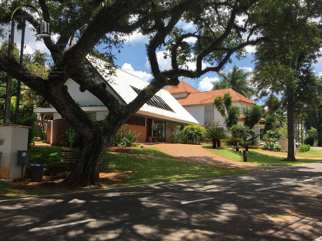 Casa à venda com 3 quartos, 250m² - Foto 1